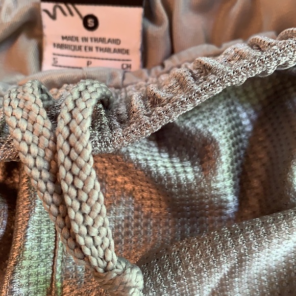 2 pair of Nike Boys shorts. - Picture 2 of 6